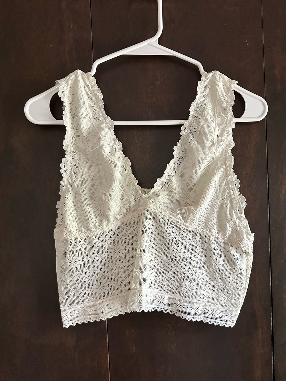 aerie Cream Patterned Lace Scalloped Bralette/Crop Top